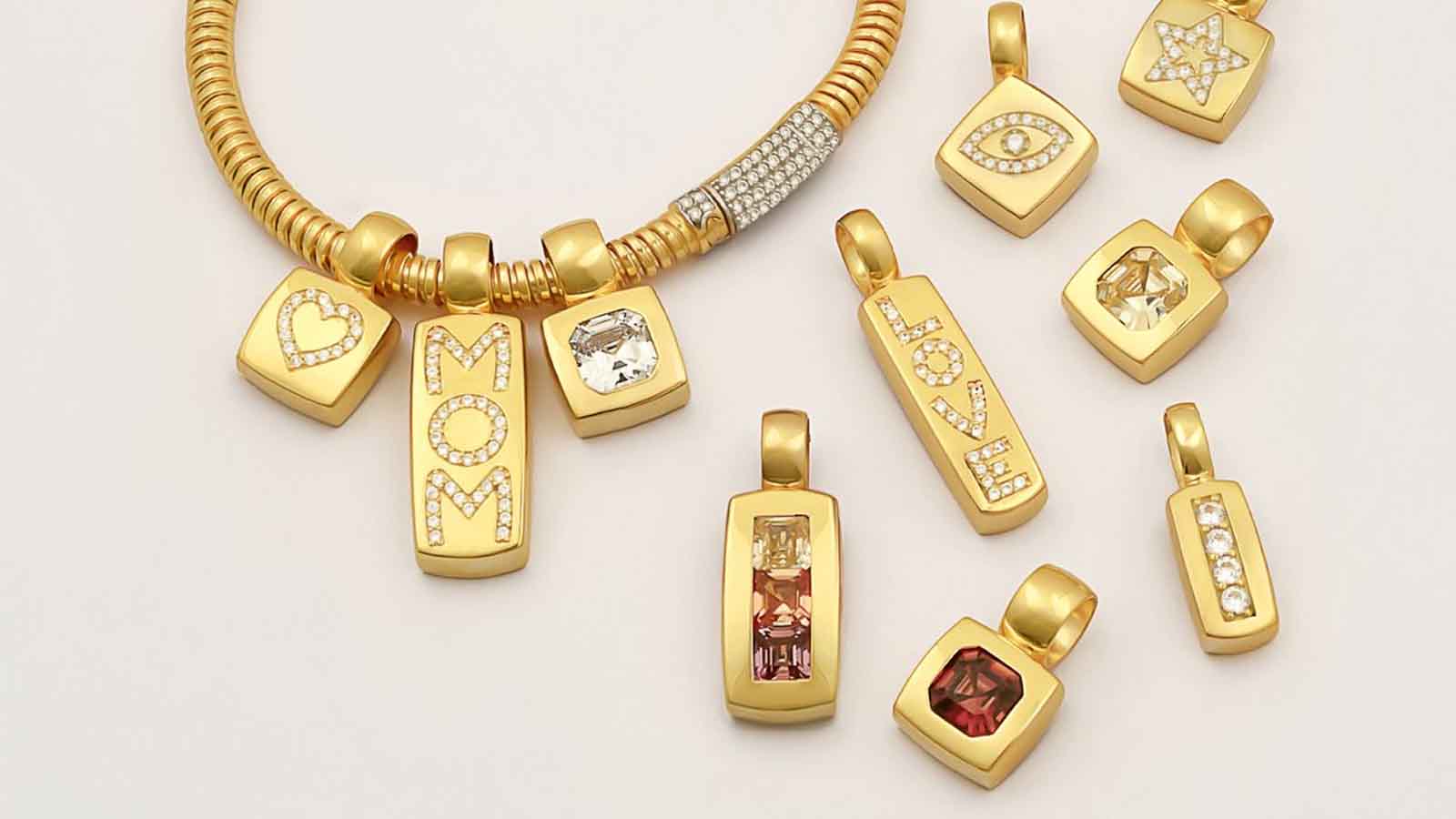 Découvrez la puissance des symboles mystiques : les charms de la collection YOUNIQUE de Mioro