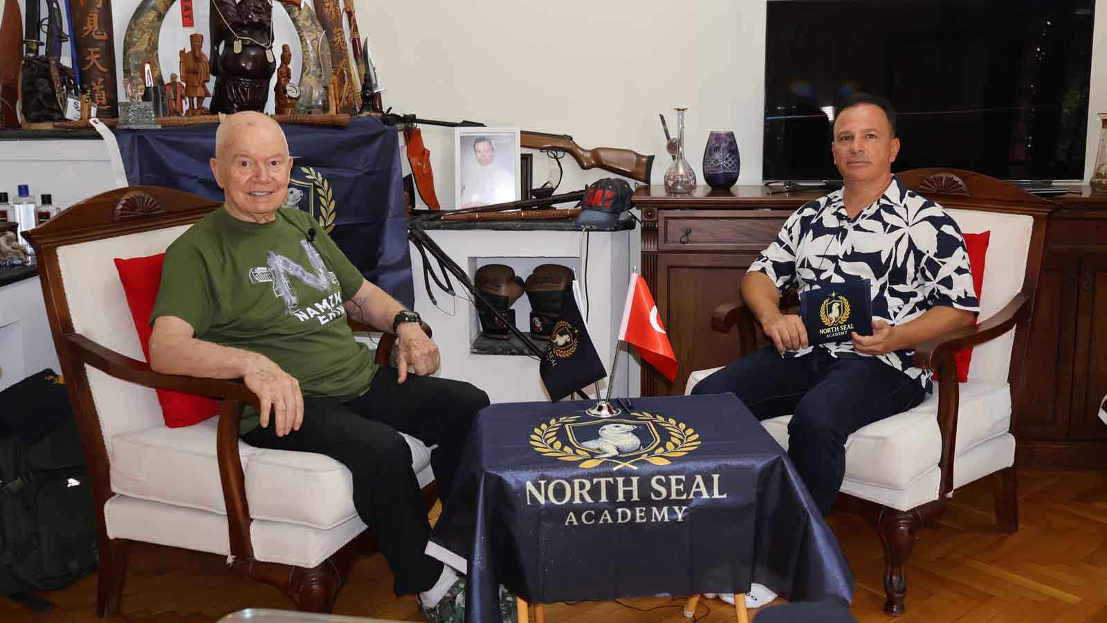 Détenteur de 18 Records du Monde, Namık Ekin s’adresse à la Jeunesse lors de l’Entretien North Seal